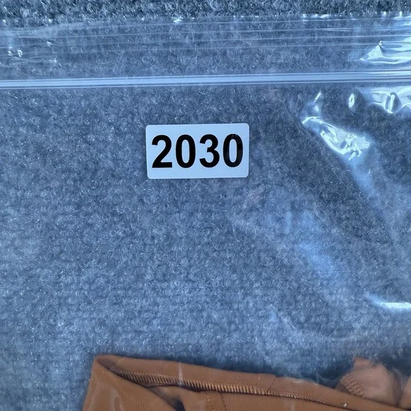 Lululemon Tank Top Womens 0‎ Butternut Brown Invigorate Training Athletic Yoga - Picture 7 of 7